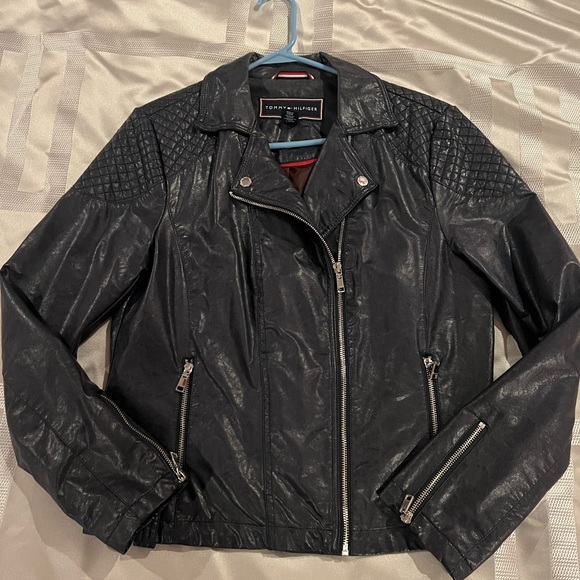 Tommy Hilfiger Jackets & Blazers - Tommy Hilfiger Women’s Biker Jacket in Faux Leather! Size large! Dark Blue